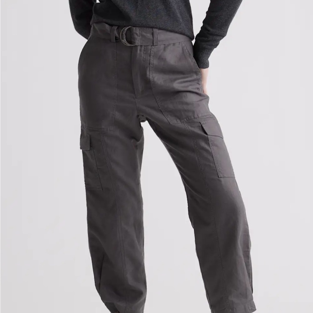 Quince Women’s Gray Cargo Pants, no belt